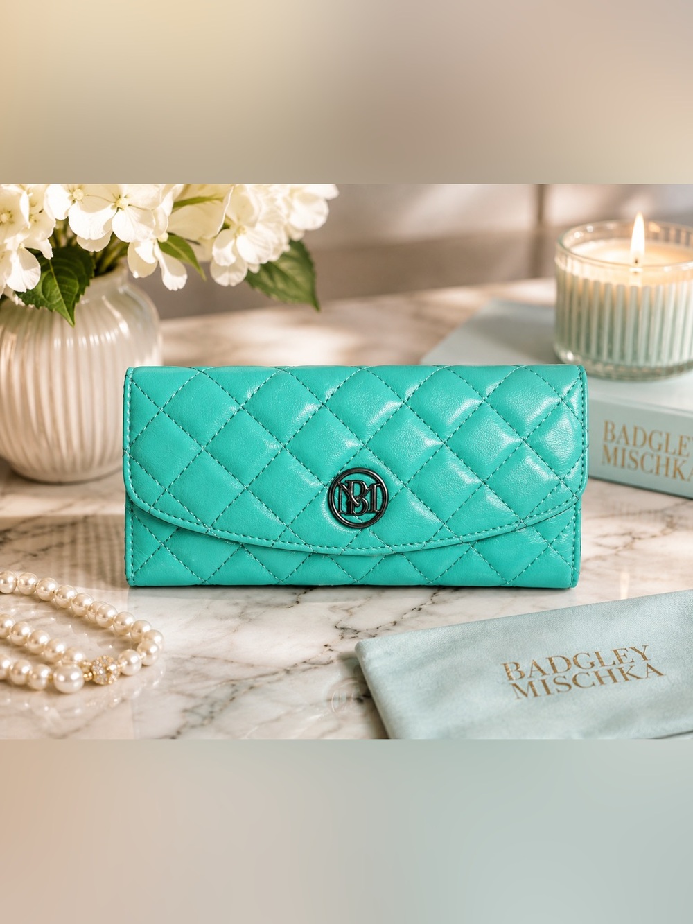 ✨ Badgley Mischka Quilted Large Slim Wallet — Sweet Mint Green